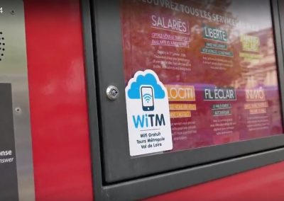 Des stickers WiTM ont été installés partout dans la métropole